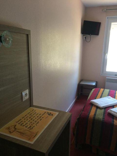 Hotel Lou Mistralou Saint-Andiol Zewnętrze zdjęcie